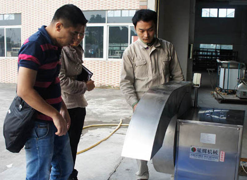 Notre soci&eacute;t&eacute; fournit une ligne de production de produits de nettoyage et de s&eacute;chage de pommes de terre aux clients am&eacute;ricains 3