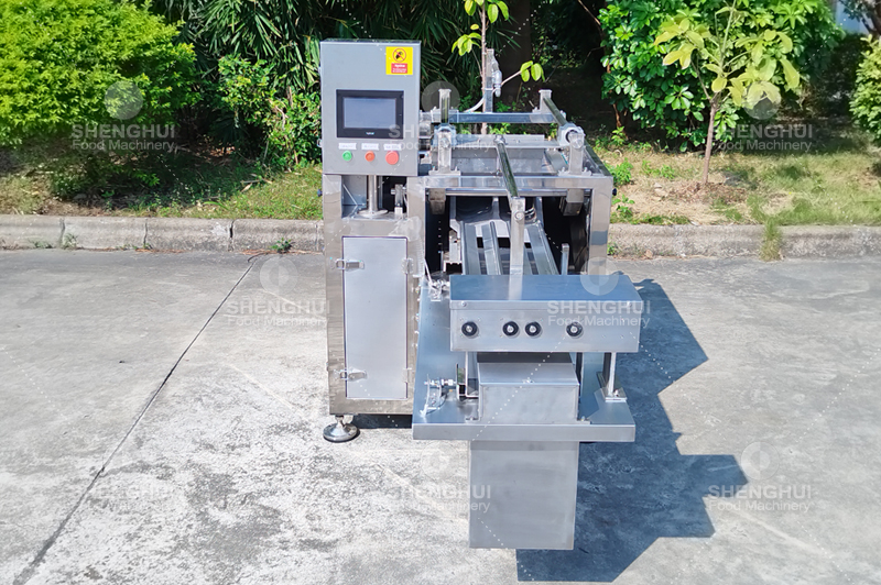 Machine &agrave; d&eacute;couper le poisson