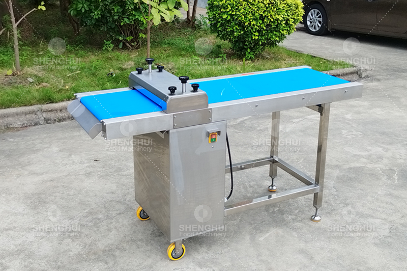 Machine &agrave; d&eacute;couper les rognons