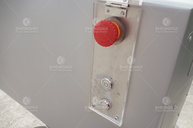 Machine &agrave; d&eacute;couper les pommes de terre 1