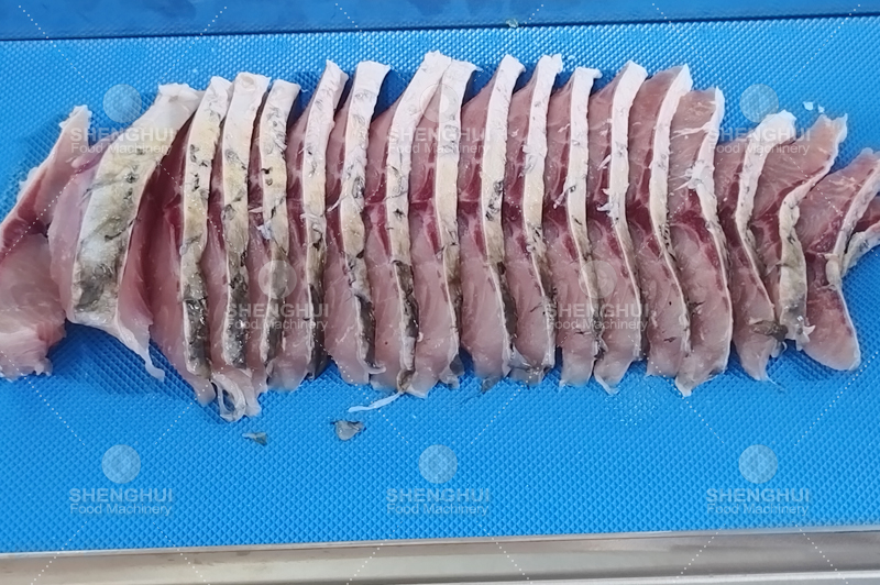 Machine &agrave; d&eacute;couper le poisson (1)