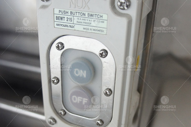 Machine de traitement du poisson