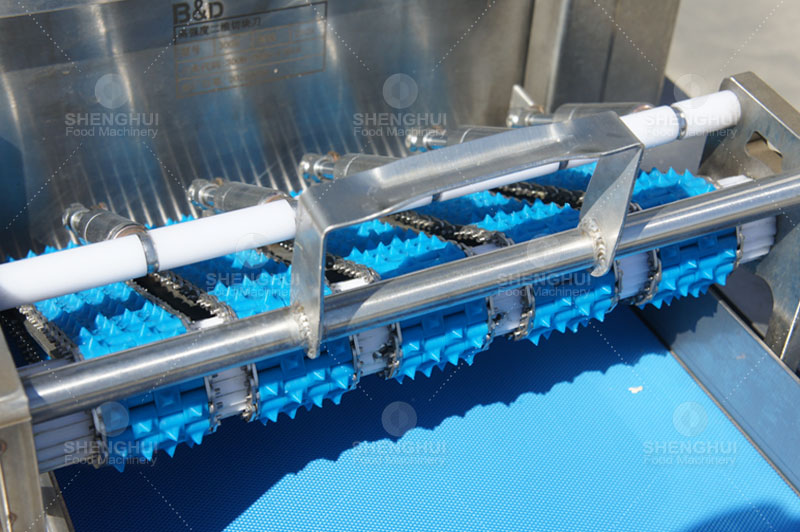 Machine &agrave; d&eacute;couper le poisson