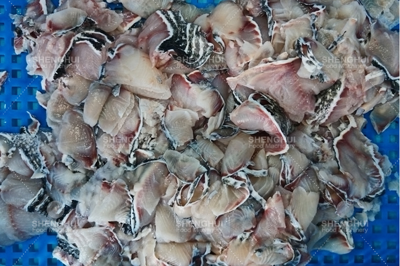 Machine &agrave; d&eacute;couper la viande 1