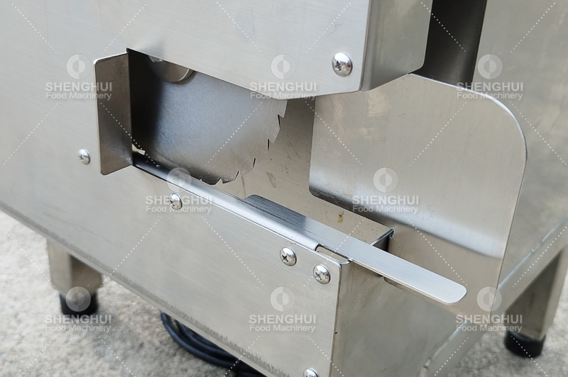 Machine &agrave; &eacute;plucher la laitue (7)