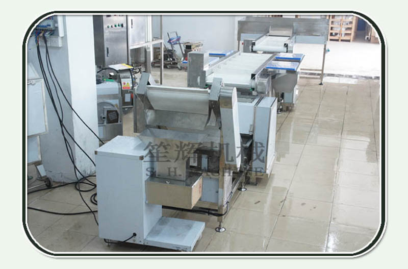 D&eacute;coupeuse de viande d'usine