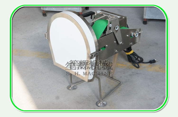 La cafétéria des internautes utilise une machine à couper.