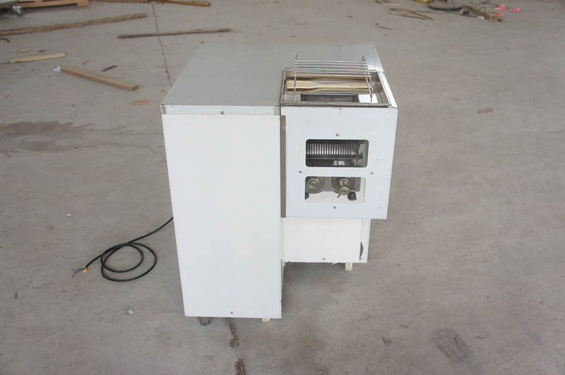 cuisine trancheuse &agrave; viande