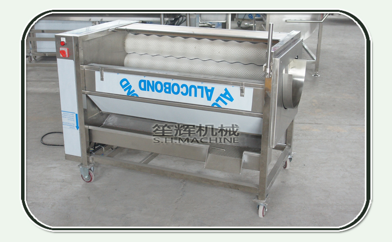 &eacute;plucheur avec machine &agrave; &eacute;plucher brosse-brosse