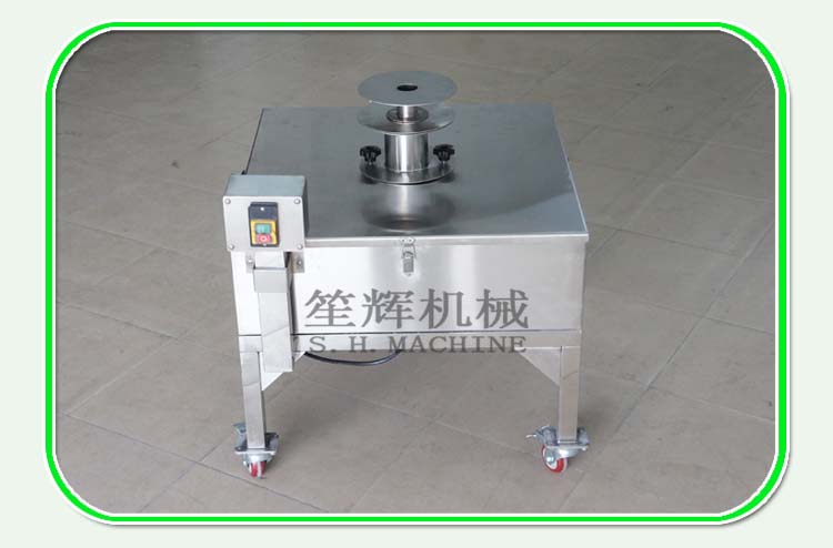 Machine &agrave; d&eacute;couper des l&eacute;gumes